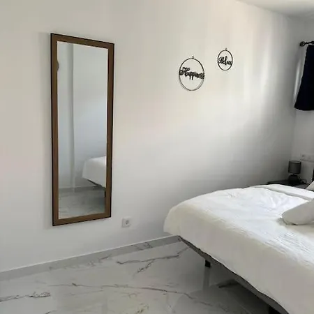 Διαμέρισμα Natalia With Pool & Private Patio