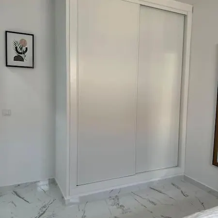 Διαμέρισμα Natalia With Pool & Private Patio