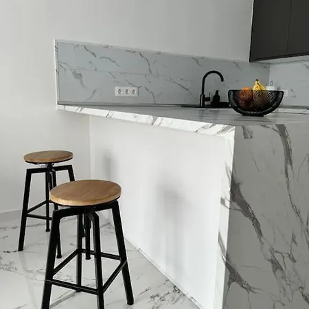 Natalia Apartment With Pool & Private Patio