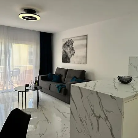 Natalia Apartment With Pool & Private Patio *